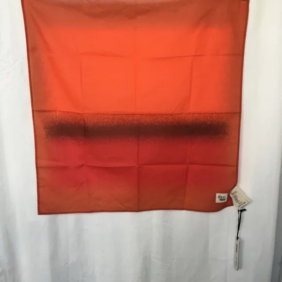 TBCo x abisola omole cotton bandana scarf - red ombre - Picture 4 of 13